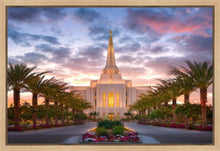 Load image into Gallery viewer, Gilbert Garden Oasis