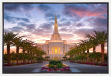 Load image into Gallery viewer, Gilbert Garden Oasis