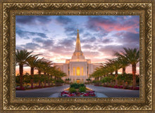 Load image into Gallery viewer, Gilbert Garden Oasis