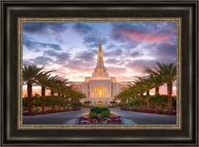 Load image into Gallery viewer, Gilbert Garden Oasis