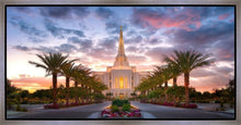 Load image into Gallery viewer, Gilbert Garden Oasis