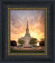 Load image into Gallery viewer, St. Louis Glory to God