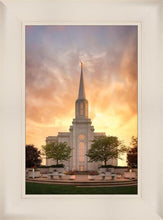 Load image into Gallery viewer, St. Louis Glory to God
