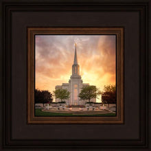 Load image into Gallery viewer, St. Louis Glory to God