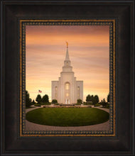 Load image into Gallery viewer, Kansas City Golden