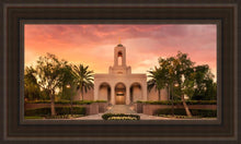Load image into Gallery viewer, Newport Beach Lift Me Up