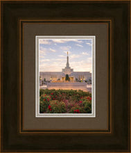 Load image into Gallery viewer, Reno Flowers