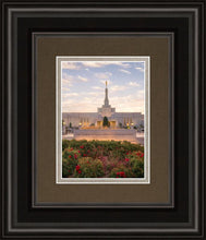 Load image into Gallery viewer, Reno Flowers