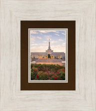 Load image into Gallery viewer, Reno Flowers