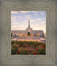 Load image into Gallery viewer, Reno Flowers