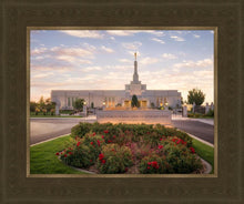 Load image into Gallery viewer, Reno Flowers