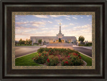 Load image into Gallery viewer, Reno Flowers