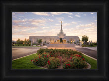 Load image into Gallery viewer, Reno Flowers