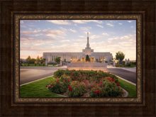Load image into Gallery viewer, Reno Flowers