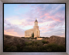 Load image into Gallery viewer, Cedar City Spring