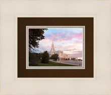 Load image into Gallery viewer, Bountiful Pastel Light