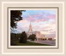 Load image into Gallery viewer, Bountiful Pastel Light