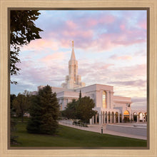 Load image into Gallery viewer, Bountiful Pastel Light