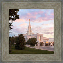 Load image into Gallery viewer, Bountiful Pastel Light