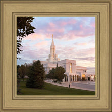 Load image into Gallery viewer, Bountiful Pastel Light