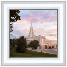 Load image into Gallery viewer, Bountiful Pastel Light