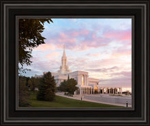 Load image into Gallery viewer, Bountiful Pastel Light