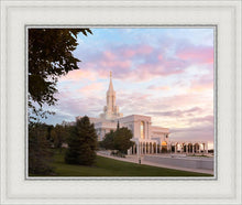 Load image into Gallery viewer, Bountiful Pastel Light