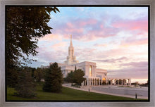 Load image into Gallery viewer, Bountiful Pastel Light