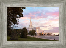 Load image into Gallery viewer, Bountiful Pastel Light