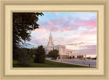 Load image into Gallery viewer, Bountiful Pastel Light