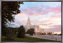 Load image into Gallery viewer, Bountiful Pastel Light