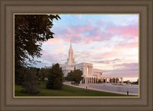 Load image into Gallery viewer, Bountiful Pastel Light