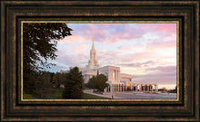 Load image into Gallery viewer, Bountiful Pastel Light