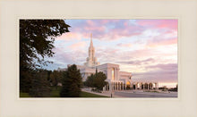 Load image into Gallery viewer, Bountiful Pastel Light