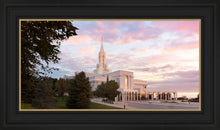 Load image into Gallery viewer, Bountiful Pastel Light