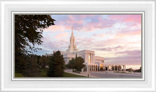 Load image into Gallery viewer, Bountiful Pastel Light