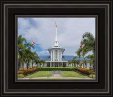Load image into Gallery viewer, Pape'ete In The Day