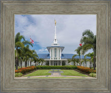 Load image into Gallery viewer, Pape'ete In The Day
