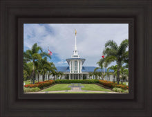 Load image into Gallery viewer, Pape'ete In The Day