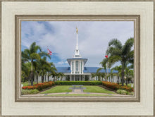 Load image into Gallery viewer, Pape'ete In The Day