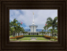 Load image into Gallery viewer, Pape'ete In The Day
