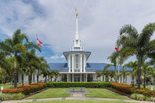 Load image into Gallery viewer, Pape'ete In The Day