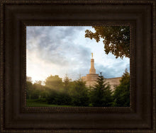 Load image into Gallery viewer, Columbus Sunburst