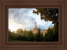 Load image into Gallery viewer, Columbus Sunburst