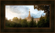 Load image into Gallery viewer, Columbus Sunburst