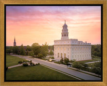 Load image into Gallery viewer, Nauvoo Sunburst Daybreak