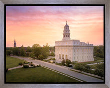 Load image into Gallery viewer, Nauvoo Sunburst Daybreak