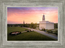 Load image into Gallery viewer, Nauvoo Sunburst Daybreak