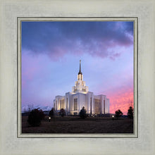 Load image into Gallery viewer, Saratoga Springs Glorious