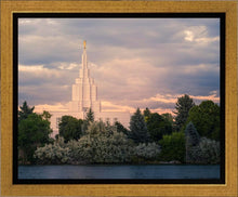 Load image into Gallery viewer, Idaho Falls Temple Eternal Light